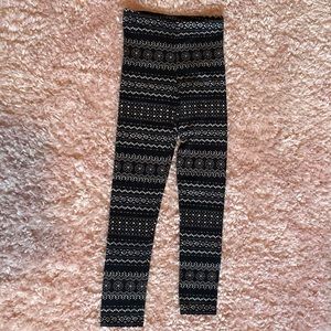 Old navy girls leggings.